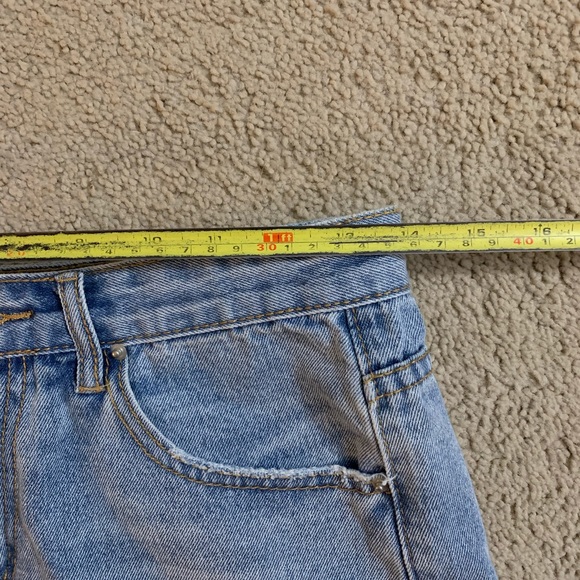 LIGHT WASHED HIGH WAISTED ZAFUL SHORTS - Picture 4 of 5